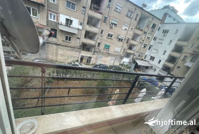 Shtepi me qera Apartament ne Tirane, 2+1, Mobilimi E mobiluar, Pagesa 750  Euro.