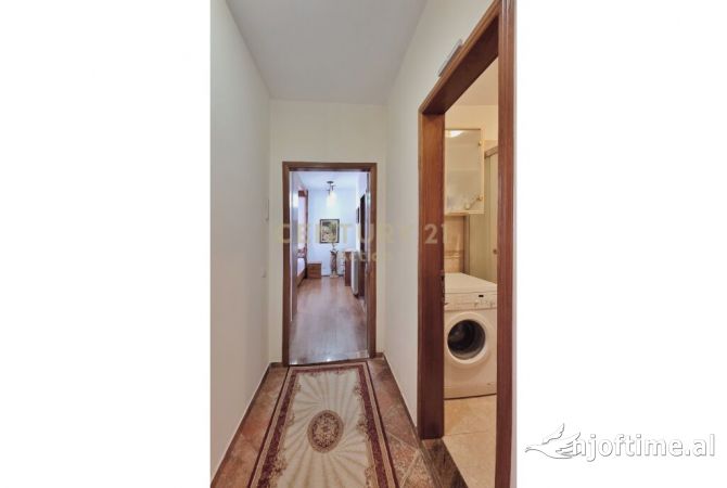 Shtepi me qera Apartament ne Tirane, 2+1, Mobilimi E mobiluar, Pagesa 800  Euro.