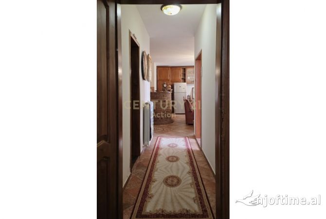 Shtepi me qera Apartament ne Tirane, 2+1, Mobilimi E mobiluar, Pagesa 800  Euro.