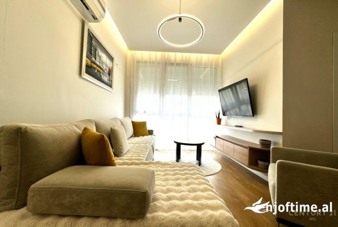 Shtepi ne shitje Apartament ne Tirane, 2+1, Mobilimi E mobiluar, Pagesa 160,000  Euro.