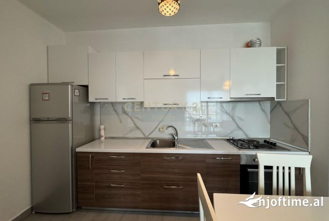 Shtepi me qera Apartament ne Tirane, 2+1, Mobilimi E mobiluar, Pagesa 600  Euro.
