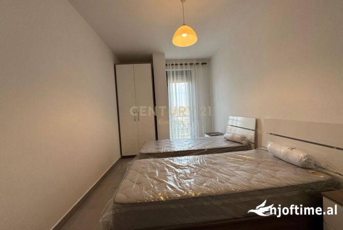 Shtepi me qera Apartament ne Tirane, 2+1, Mobilimi E mobiluar, Pagesa 600  Euro.