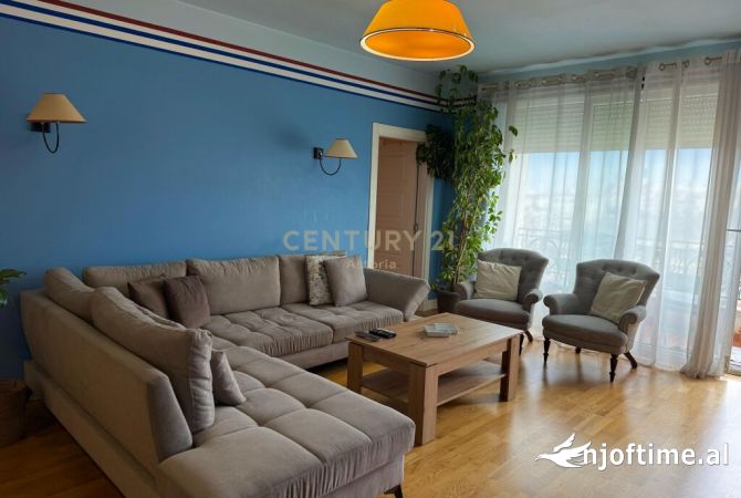 Shtepi me qera 3+1 ne Tirane - 1,200 Euro