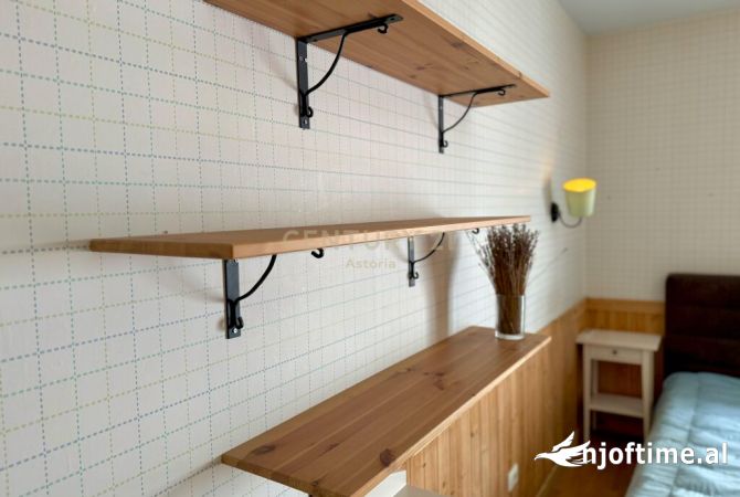 Shtepi me qera Apartament ne Tirane, 3+1, Mobilimi E mobiluar, Pagesa 1,200  Euro.