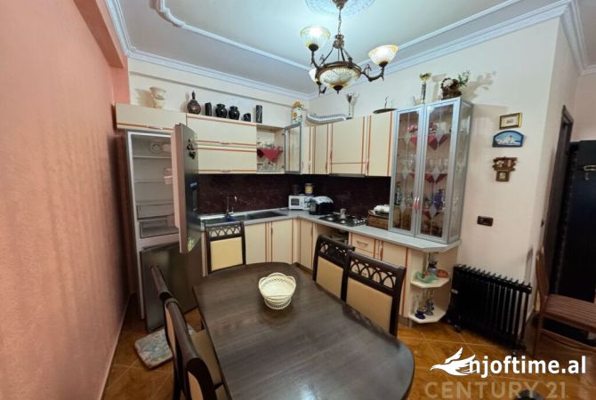 Shtepi me qera 1+1 ne Tirane - 400 Euro
