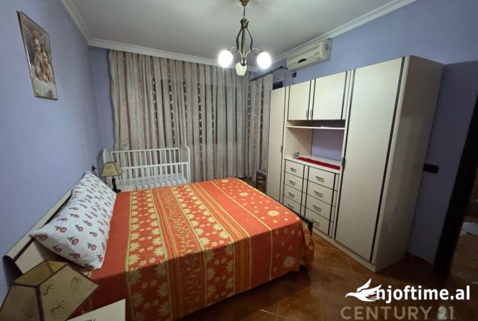Shtepi me qera Apartament ne Tirane, 1+1, Mobilimi E mobiluar, Pagesa 400  Euro.
