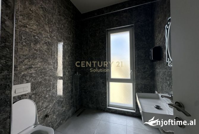 Shtepi ne shitje Apartament ne Tirane, 2+1, Mobilimi Bosh, pa mobiluar, Pagesa 285,000  Euro.