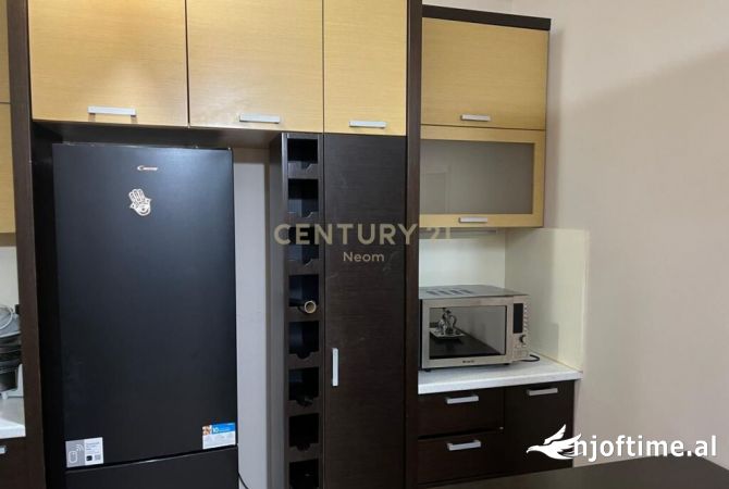 Shtepi me qera Apartament ne Tirane, 2+1, Mobilimi E mobiluar, Pagesa 750  Euro.