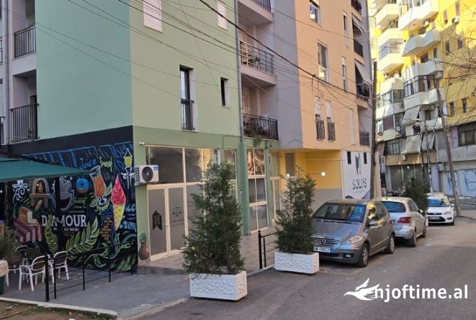 Shtepi ne shitje Apartament ne Tirane, 2+1, Mobilimi Pjeserisht e mobiluar, Pagesa 193,000  Euro.