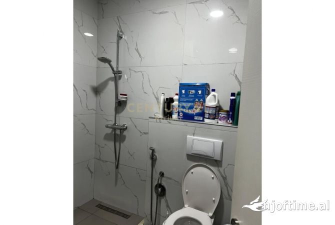 Shtepi me qera Apartament ne Tirane, 1+1, Mobilimi E mobiluar, Pagesa 400  Euro.