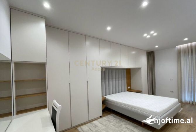 Shtepi me qera Apartament ne Tirane, 2+1, Mobilimi E mobiluar, Pagesa 900  Euro.