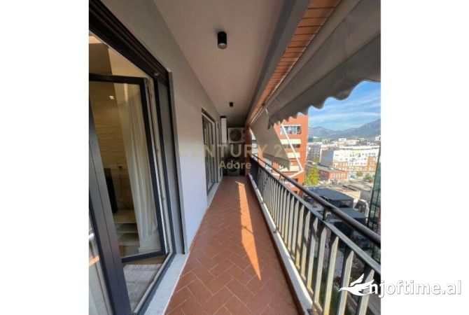 Shtepi me qera Apartament ne Tirane, 2+1, Mobilimi E mobiluar, Pagesa 900  Euro.