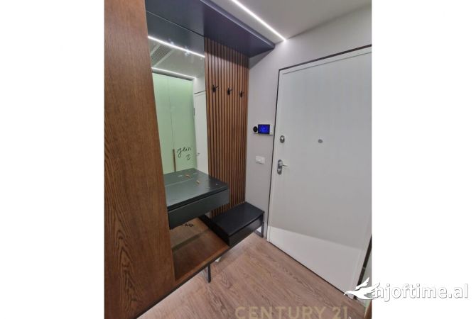 Shtepi me qera 2+1 ne Tirane - 1,100 Euro
