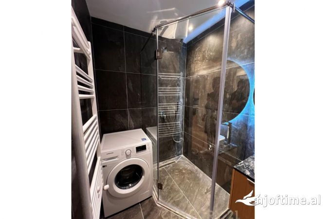 Shtepi me qera Apartament ne Tirane, 2+1, Mobilimi E mobiluar, Pagesa 800  Euro.