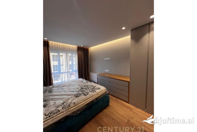 Shtepi me qera Apartament ne Tirane, 2+1, Mobilimi E mobiluar, Pagesa 800  Euro.