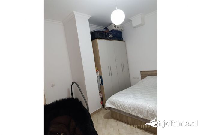 Shtepi ne shitje Apartament ne Tirane, 1+1, Mobilimi E mobiluar, Pagesa 133,000  Euro.
