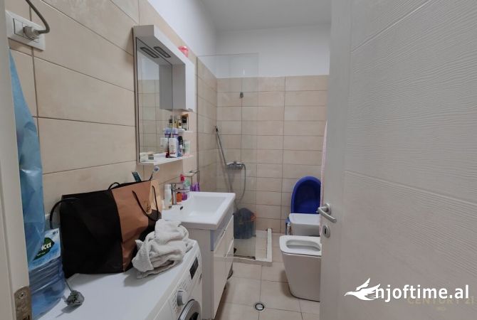 Shtepi ne shitje Apartament ne Tirane, 1+1, Mobilimi E mobiluar, Pagesa 133,000  Euro.