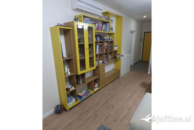 Shtepi me qera Apartament ne Tirane, 2+1, Mobilimi E mobiluar, Pagesa 750  Euro.