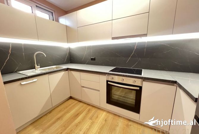 Shtepi me qera Apartament ne Tirane, 2+1, Mobilimi E mobiluar, Pagesa 850  Euro.