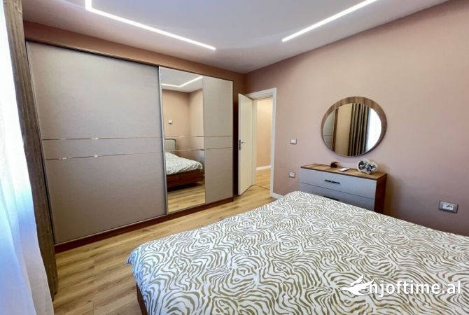 Shtepi me qera Apartament ne Tirane, 2+1, Mobilimi E mobiluar, Pagesa 850  Euro.