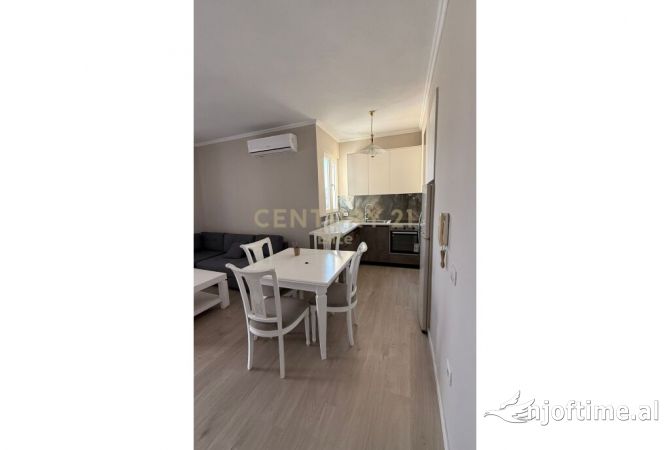 Shtepi me qera Apartament ne Tirane, 1+1, Mobilimi E mobiluar, Pagesa 700  Euro.