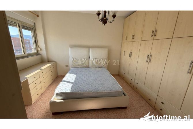 Shtepi me qera Apartament ne Tirane, 1+1, Mobilimi E mobiluar, Pagesa 700  Euro.