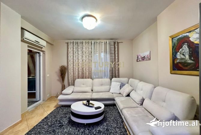 Shtepi me qera 2+1 ne Tirane - 650 Euro