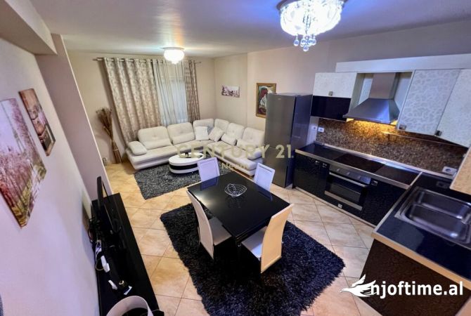 Shtepi me qera Apartament ne Tirane, 2+1, Mobilimi E mobiluar, Pagesa 650  Euro.