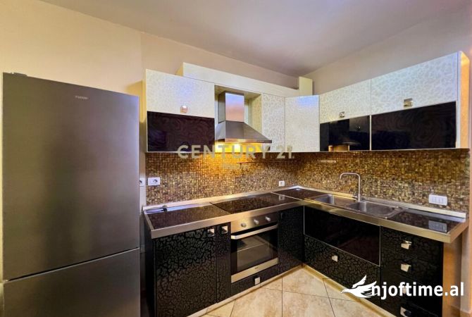 Shtepi me qera Apartament ne Tirane, 2+1, Mobilimi E mobiluar, Pagesa 650  Euro.
