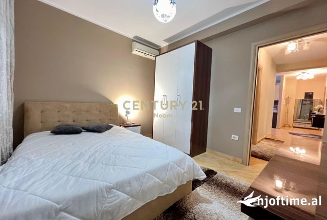 Shtepi me qera Apartament ne Tirane, 2+1, Mobilimi E mobiluar, Pagesa 650  Euro.