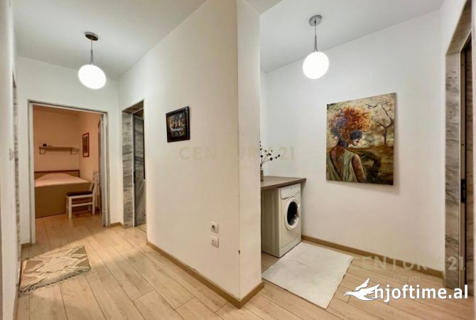 Shtepi me qera Apartament ne Tirane, 2+1, Mobilimi E mobiluar, Pagesa 880  Euro.