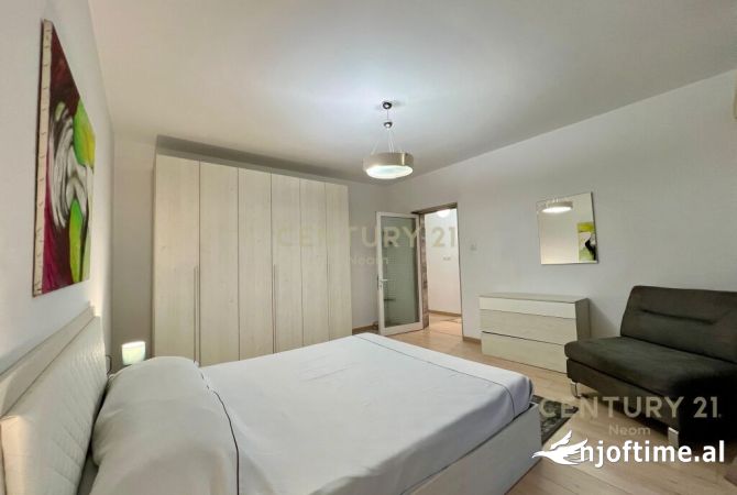 Shtepi me qera Apartament ne Tirane, 2+1, Mobilimi E mobiluar, Pagesa 880  Euro.