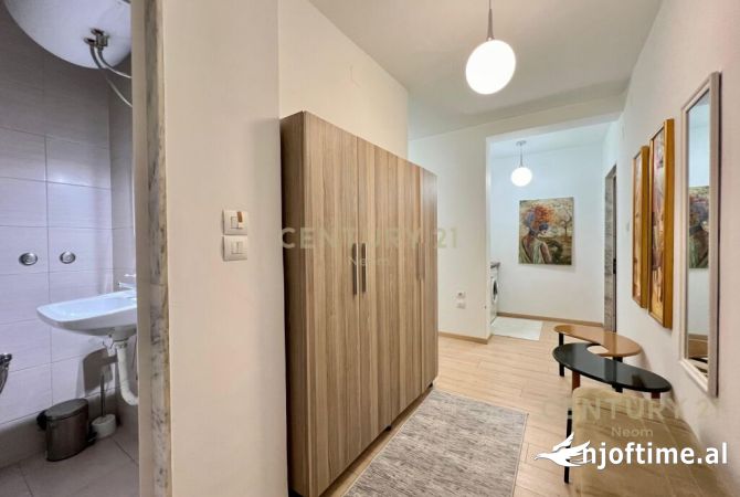 Shtepi me qera Apartament ne Tirane, 2+1, Mobilimi E mobiluar, Pagesa 880  Euro.