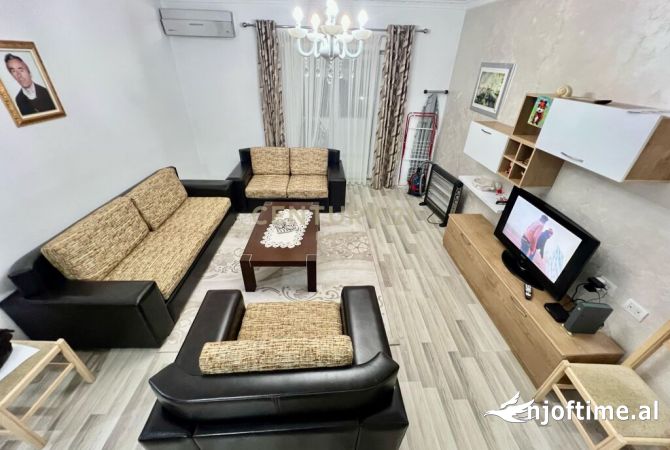 Shtepi me qera 3+1 ne Tirane - 580 Euro