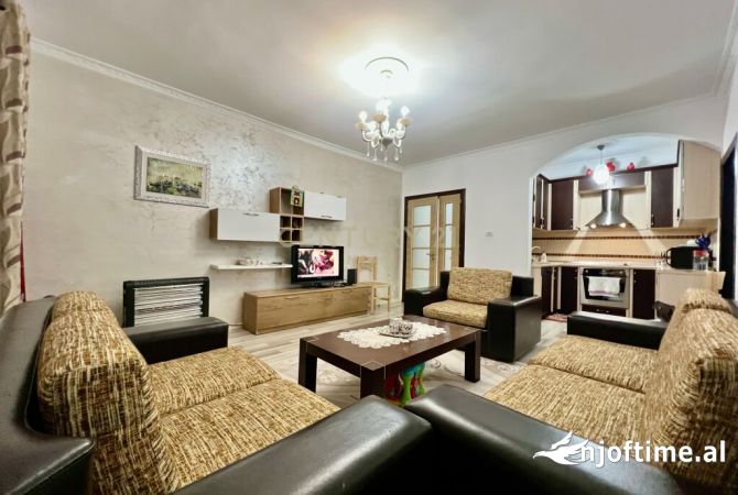 Shtepi me qera 3+1 ne Tirane - 580 Euro