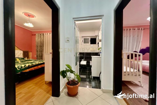 Shtepi me qera Apartament ne Tirane, 3+1, Mobilimi E mobiluar, Pagesa 580  Euro.