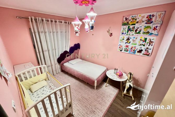 Shtepi me qera Apartament ne Tirane, 3+1, Mobilimi E mobiluar, Pagesa 580  Euro.