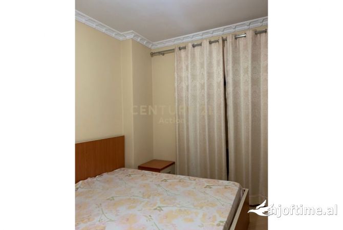 Shtepi me qera Apartament ne Tirane, 1+1, Mobilimi E mobiluar, Pagesa 450  Euro.
