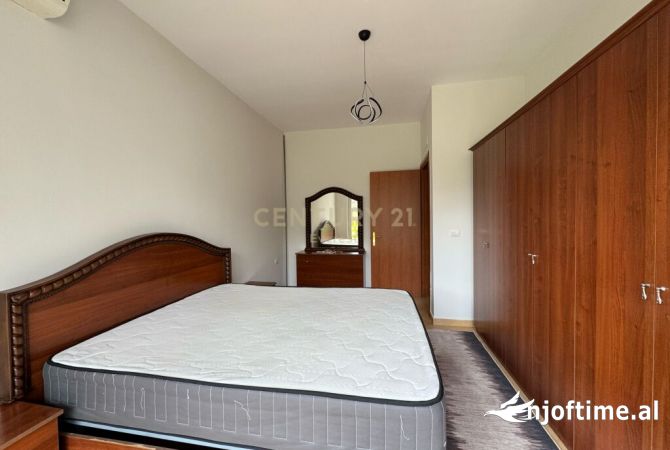Shtepi me qera Apartament ne Tirane, 2+1, Mobilimi E mobiluar, Pagesa 500  Euro.