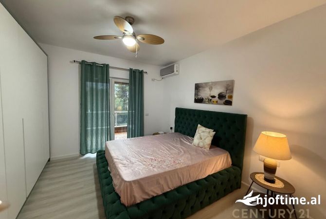 Shtepi me qera Apartament ne Tirane, 2+1, Mobilimi E mobiluar, Pagesa 700  Euro.