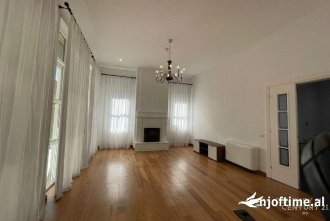 Shtepi me qera 4+1 ne Tirane - 4,800 Euro
