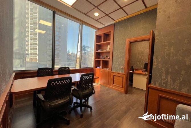 Shtepi me qera Apartament ne Tirane, 1+1, Mobilimi Bosh, pa mobiluar, Pagesa 650  Euro.