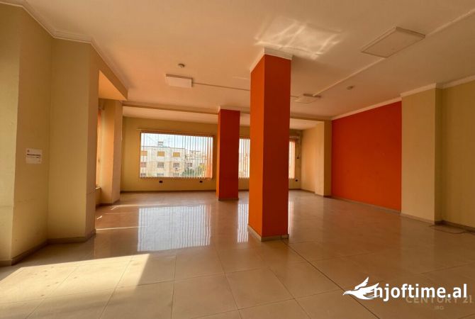 Ambient biznesi me qera 1+1 ne Tirane - 4,260 Euro