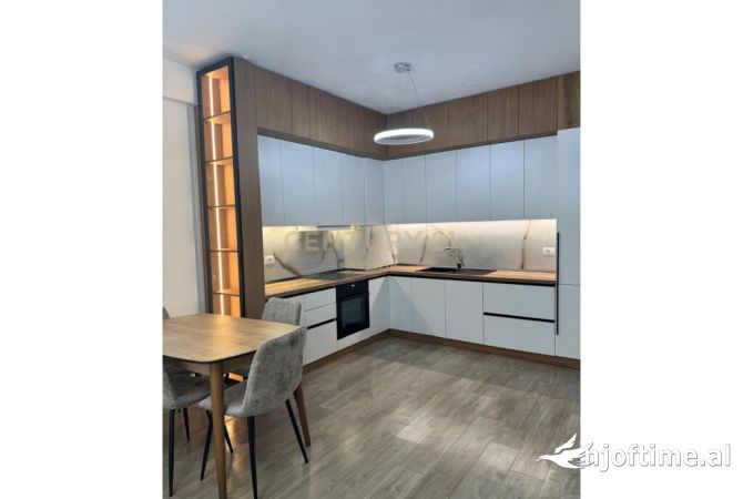 Shtepi me qera Apartament ne Tirane, 1+1, Mobilimi E mobiluar, Pagesa 500  Euro.
