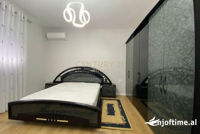 Shtepi me qera Apartament ne Tirane, 3+1, Mobilimi E mobiluar, Pagesa 500  Euro.