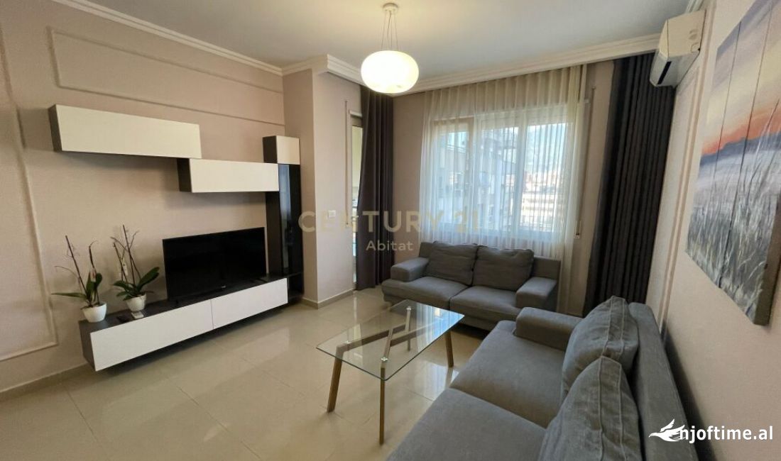 Shtepi ne shitje Apartament ne Tirane, 1+1, Mobilimi E mobiluar, Pagesa 170,000  Euro.