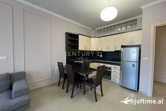 Shtepi ne shitje Apartament ne Tirane, 1+1, Mobilimi E mobiluar, Pagesa 170,000  Euro.