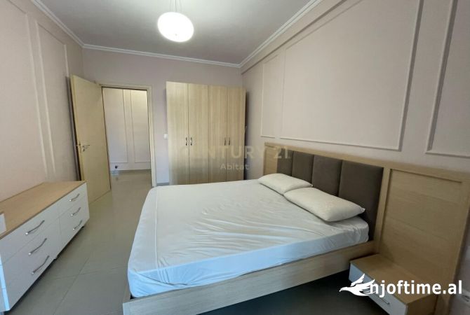 Shtepi ne shitje Apartament ne Tirane, 1+1, Mobilimi E mobiluar, Pagesa 170,000  Euro.