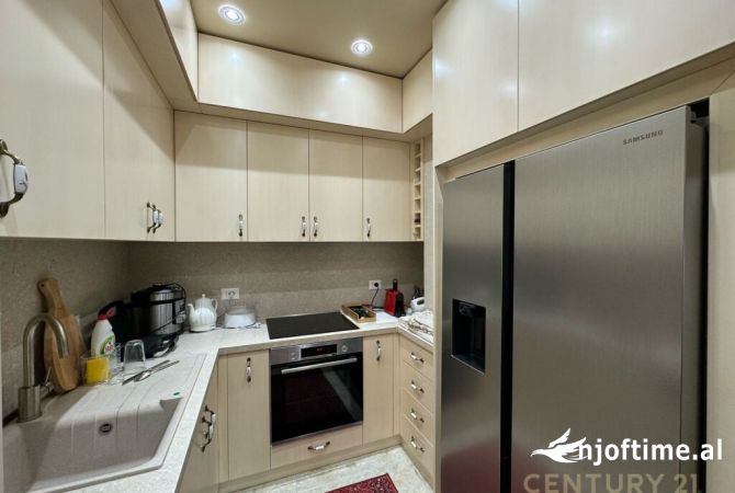 Shtepi me qera Apartament ne Tirane, 2+1, Mobilimi E mobiluar, Pagesa 1,500  Euro.