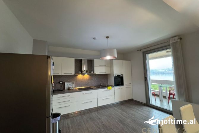 Shtepi me qera 2+1 ne Tirane - 2,000 Euro